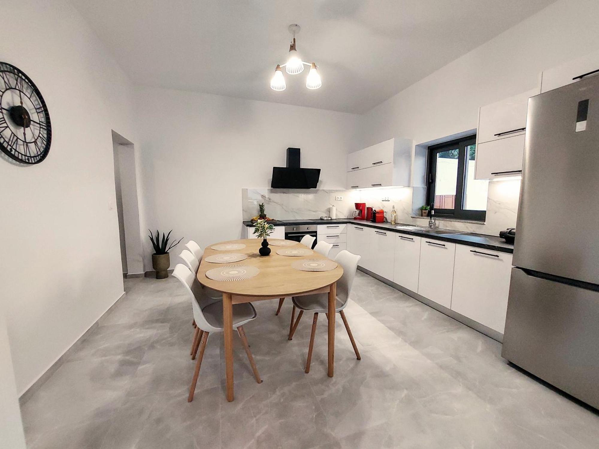 Blue Horizon Kissamos Apartment ภายนอก รูปภาพ